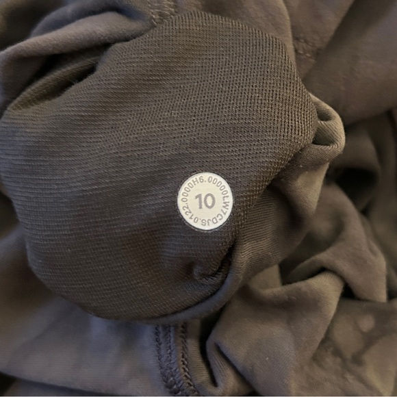 EUC Lululemon Align High-Rise Short 4" Diamond Dye Pitch Graphite Grey size 10 - Picture 8 of 9